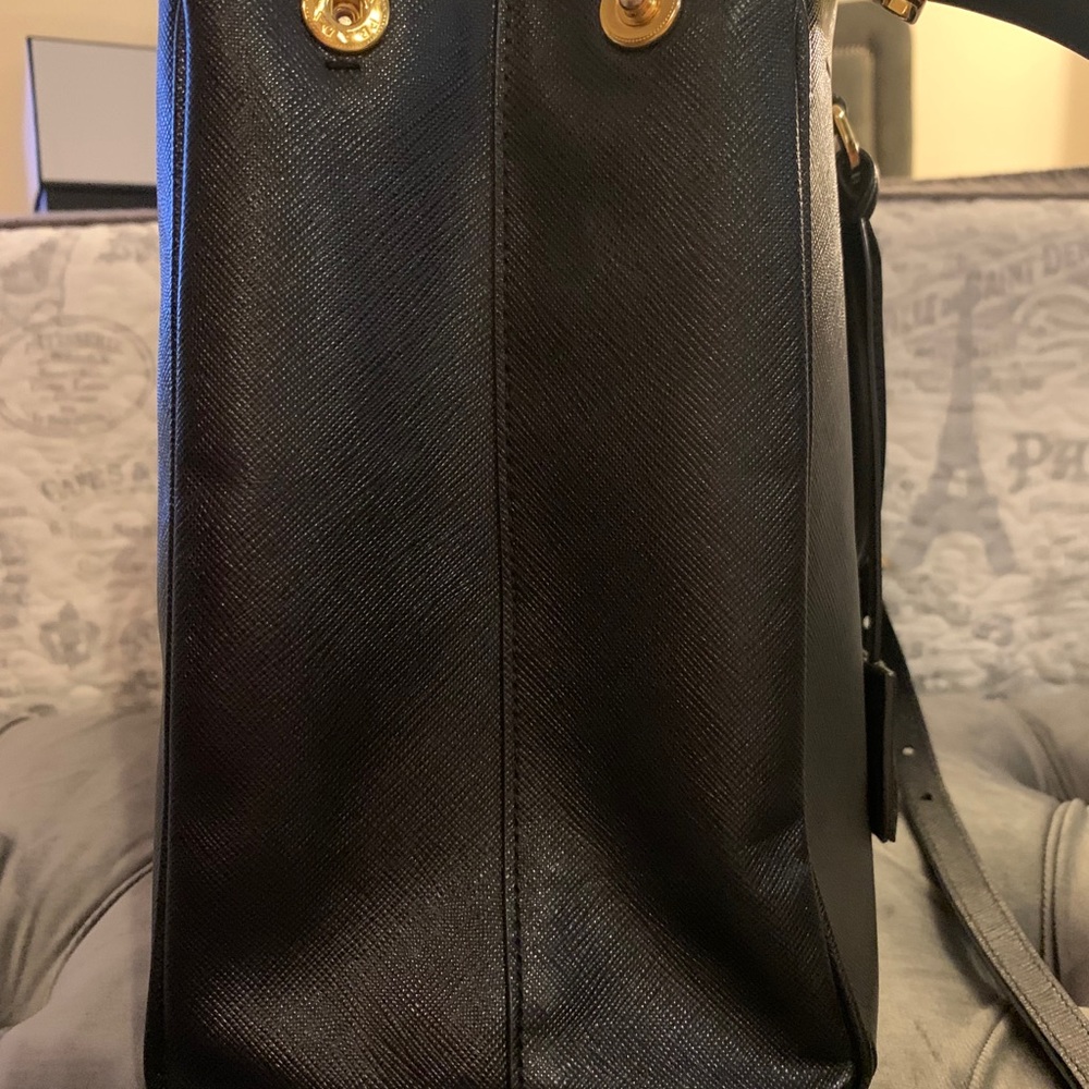 Parada saffiano double zip tote - Picture 5 of 6